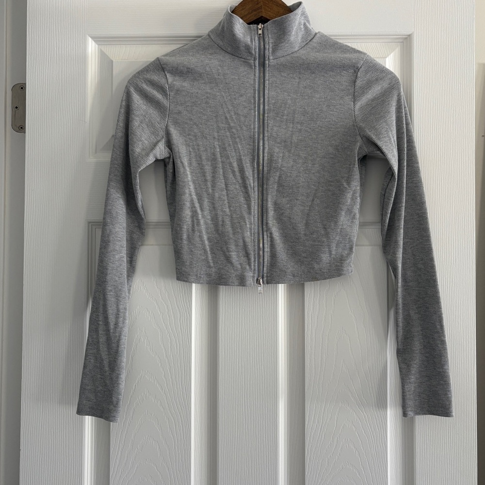 Gray Zip-Up Cropped Jacket
